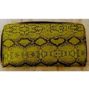 Women's Green Animal Print Wallet Full Size EUC